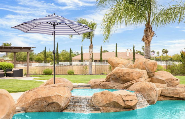 Secluded Estate Exclusive Views of Wine Country + Private Home Theater Twilight Vines by Avantstay - Foto 24