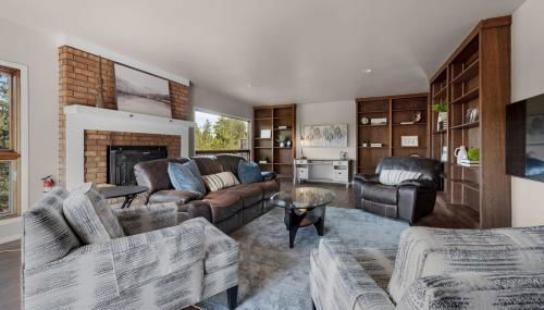 Expansive Monument Home Hot Tub and Mountain Views! - Foto 4