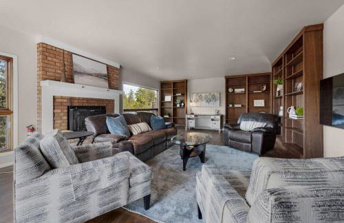 Expansive Monument Home Hot Tub and Mountain Views! - Foto 4