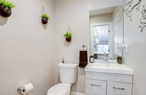 1 Mi to Dtwn Denver Sleek Duplex with Rooftop Deck! - Foto 12