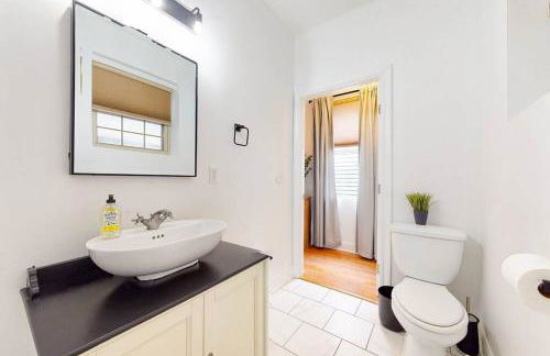 Private Home-Backyard-Parking Near Nulu Downtown - Foto 23