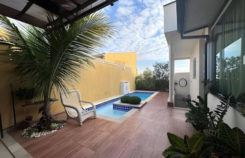 Quartos na Casa do Rosa - Piscina Aquecida - Churrasqueira - SJBV - Foto 14