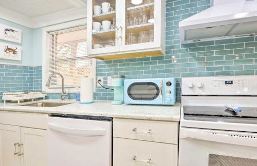 Walk to Ocean Home with Fire Pit in Atlantic Beach - Foto 11