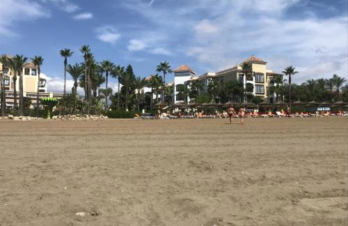 Villa with Heated Pool and Jacuzzi close to Puerto Banus and Beach - Photo 58