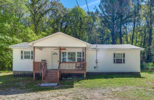 8 Mi to Sloppy Floyd State Park Peaceful Retreat! - Foto 23