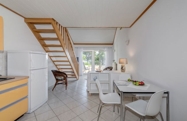 Beachfront Apartment With Balcony and Parking - Foto 7