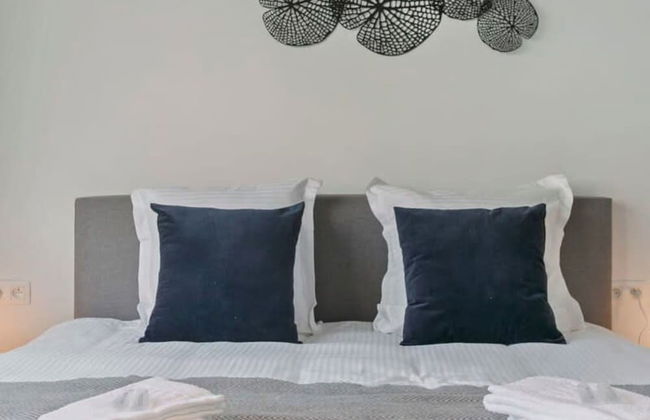 Spacious 3 Bedroom Apartment With Private Garage - Foto 20