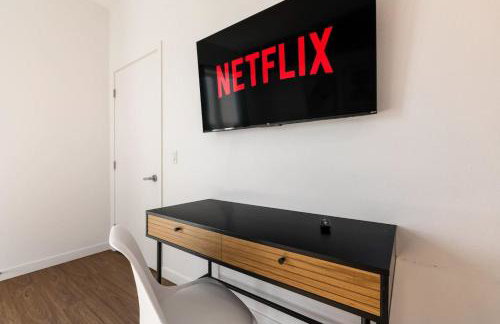 Chic and Cozy Home, Walk to Little Tokyo with Parking - Foto 22