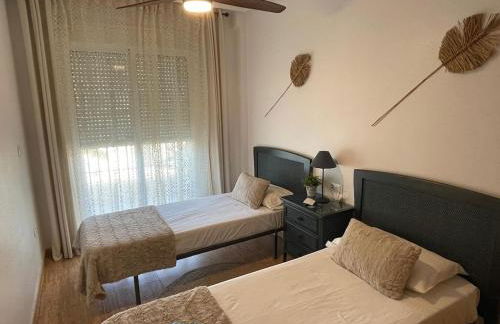 Oasis en la playa con piscina - Foto 28