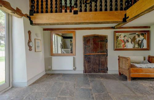 Pitcombe Barn, Bruton - Photo 9