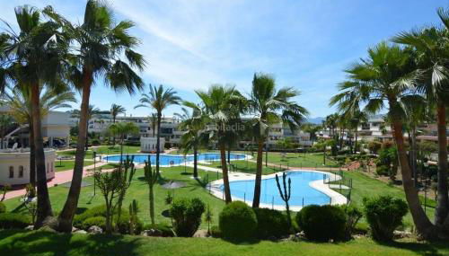 StayatSas Marbella, close to the beach, large 80 m2 terrace, large swimming pools, parking included, 10 minutes from the centre - Foto 2, Garden
