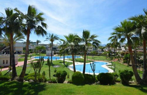 StayatSas Marbella, close to the beach, large 80 m2 terrace, large swimming pools, parking included, 10 minutes from the centre - Foto 2