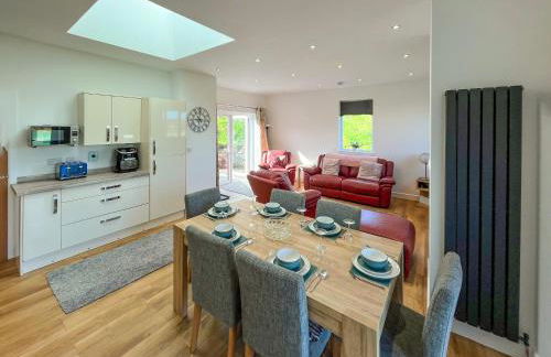 North Lodge - Photo 5