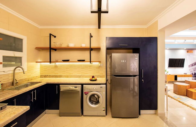 Xuru Stays I Waterfront Designer 2BR - 5 min to Airport - Foto 12