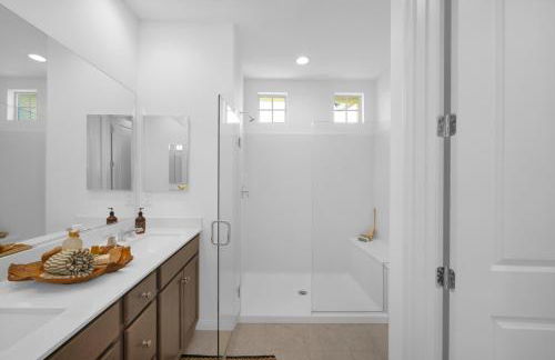 # Marbella Lane - Stylish Dream Home in RMV with Pool - Foto 47