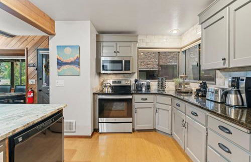 Alpine Cabin - Photo 22