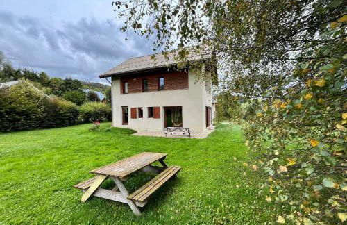 Spacieuse maison 8 personnes, 4 chambres, vue montagnes - FR-1-761-1 - Foto 2