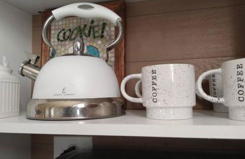 Charming Family Home Sleeps 8 near DC, Historic Old Town VA, & National Harbor - Foto 14