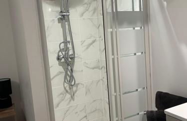 le Cocon des Vignes, cosy, climatisé, wifi, parking privé - Foto 4