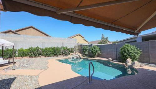 Cozy home near freeways w pool BBQ - Foto 4