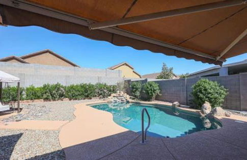 Cozy home near freeways w pool BBQ - Foto 4