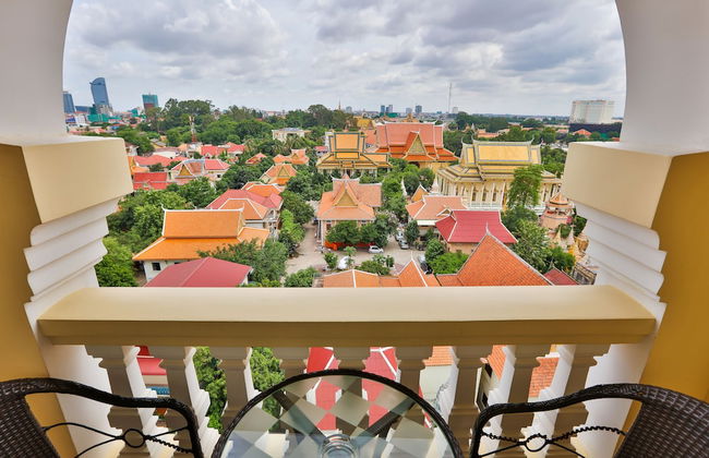 Palace Gate Hotel & Residence by EHM - Photo 7