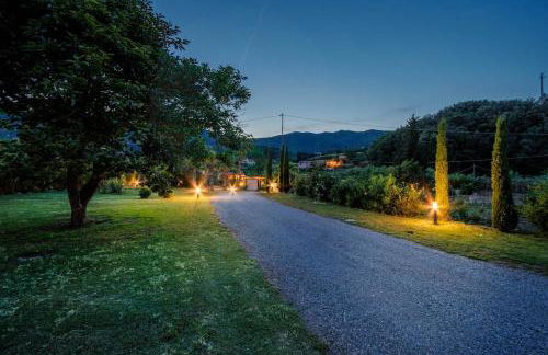 Entire Villa with Private Swimming Pool - Foto 16