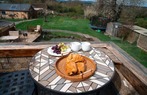 Dog-Friendly Country Home, Woodburner, Private Fields & Hot Tub! - Photo 54