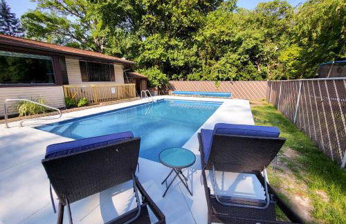 Spacious Getaway with Heated Private Pool! - Foto 35