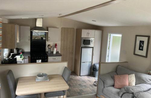 Tranquil Retreat at River Valley Country Park - Photo 23