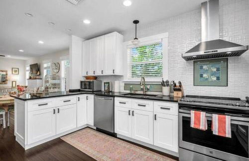 The Penn House + Guest House & Saltwater Pool Flam - Foto 29