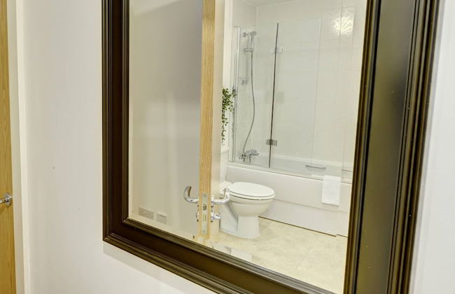 Lovely Flat in Kiln Close With Free Parking - Photo 36