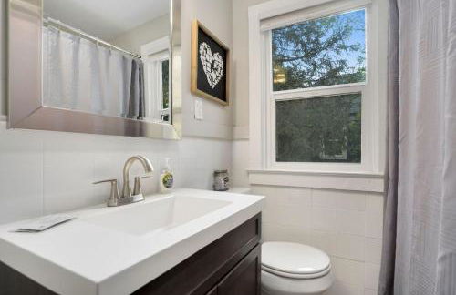 Charming Old Town Bungalow with Free Cruiser Bikes - Foto 54