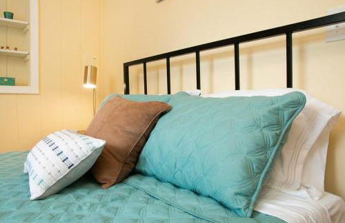 Farmhouse and Charming Place - Photo 15