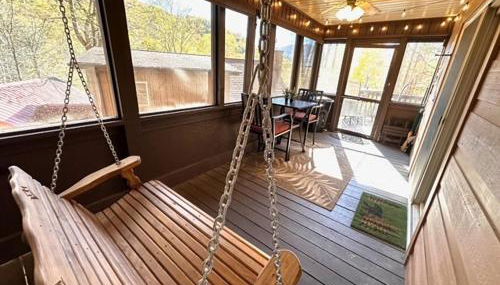 Cabin-Home in Maggie Valley NC-with Heating & AC, WiFi, Fireplace, Full Kitchen - Foto 3