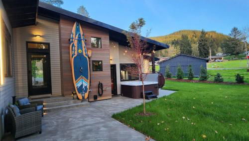 Luxe Lake Cabin Hot tub Grill Firepit EV charger - Foto 4