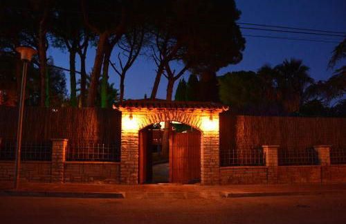 Villa Sitges El Ranch Amaizing Outdoor Areas Beaches at 5 minutes walk Sitges at 15 min drive AC Pool Jacuzzi & Garden XXL - Foto 46