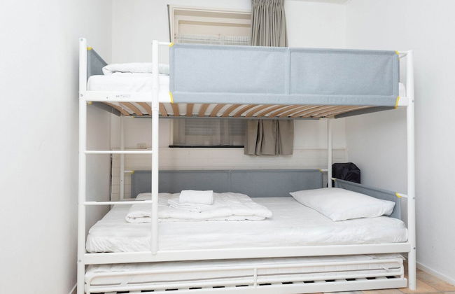 Attractive House with Sunny Garden near Veerse Meer - Photo 9