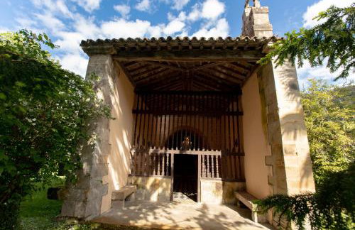 Palacio de Hualle - Photo 40