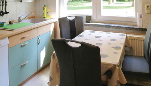 Nice Apartment In Alt Bukow Ot Teschow - Photo 4