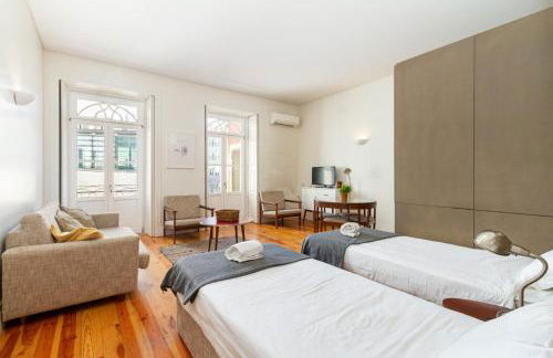 Cozzy Apartment at Praça dos Loios - Photo 1