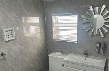 Sheriff suites - Photo 1