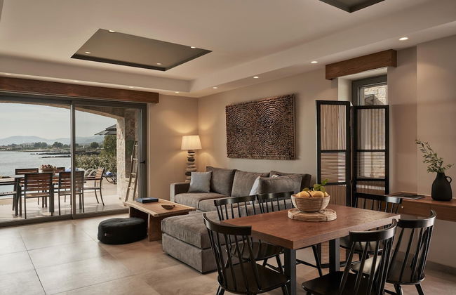 Beachfront Alassa Villas w Private Pools Complex - Foto 10