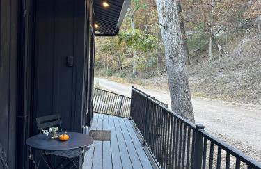 Firefly2 - luxury lakeside treehouse with hot tub - Foto 47