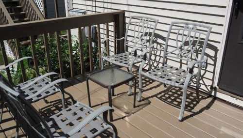 The Cute & Cozy - Lower Apt - Great Location! - Photo 5