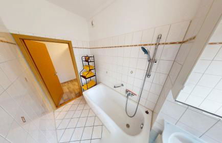 Moderner Plattenbaucharme mit WLAN - Foto 9