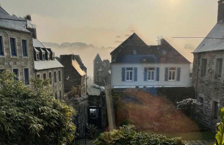 Appartement de 1634 avec balcon au sud sur jardin en plein cœur historique - Foto 19