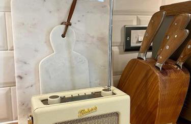 Northbrook Cottage, Farnham, up to 8 adults - Photo 2