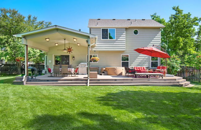 Parkside Gardens | Shady Private Yard W/ Hot Tub! - Foto 45