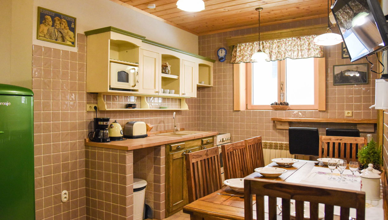Kitchen / Dining Room